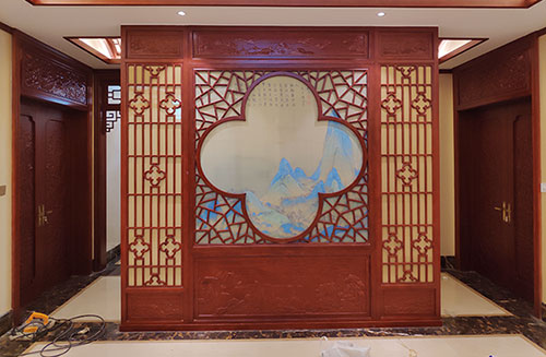 上海会所室内装修中式仿古实木屏风隔断展示